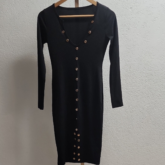 None Dresses & Skirts - Chic Black Button-Front Midi Dress